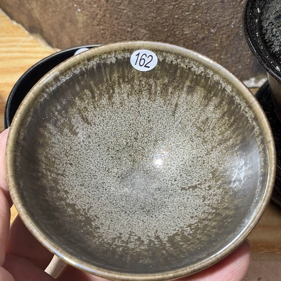 茶盏义兴龙窑坚持真柴烧