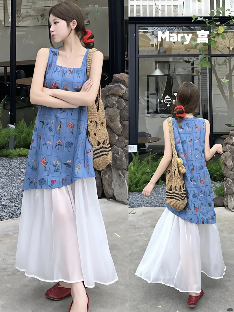 拼接碎花背心刺绣连衣裙背带蓝色宽松牛仔修身方领