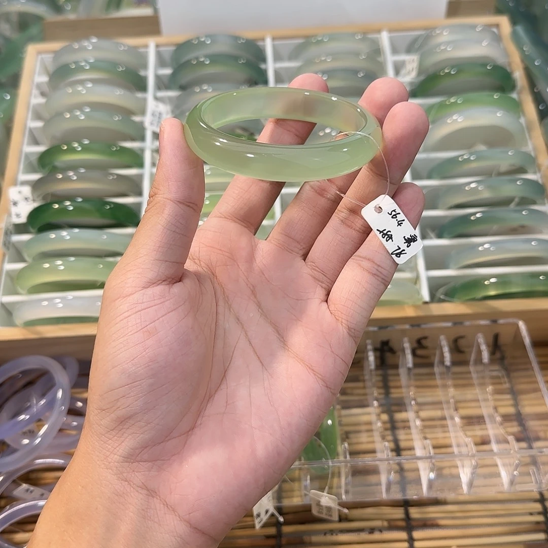 玛瑙/玉髓未镶嵌手镯圈口56.4