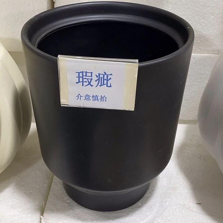 紫砂花盆多肉瑕疵盆有孔。