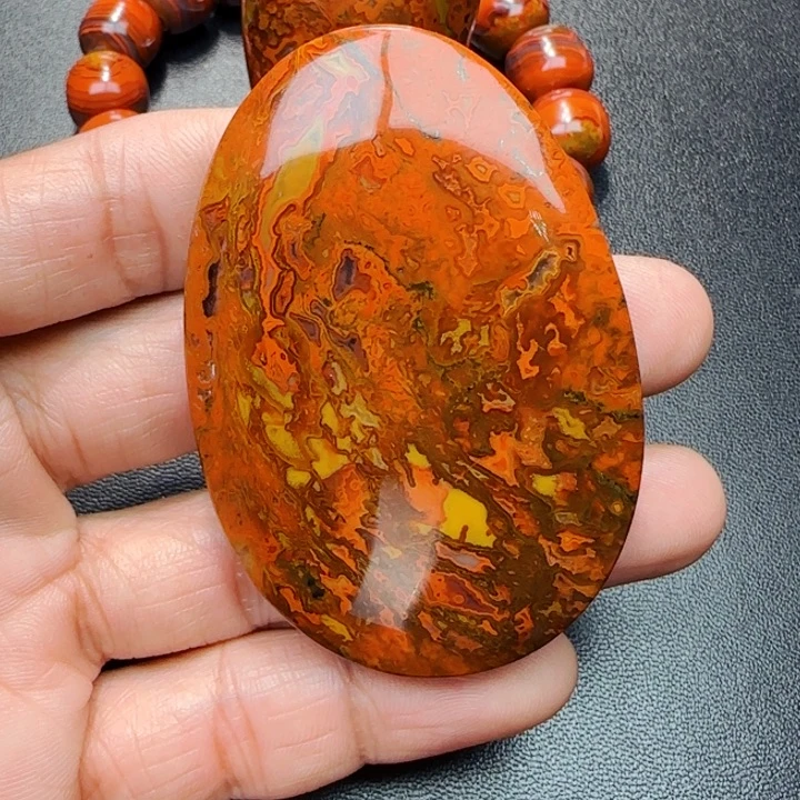 玛瑙/玉髓战国红玛瑙未镶嵌维*