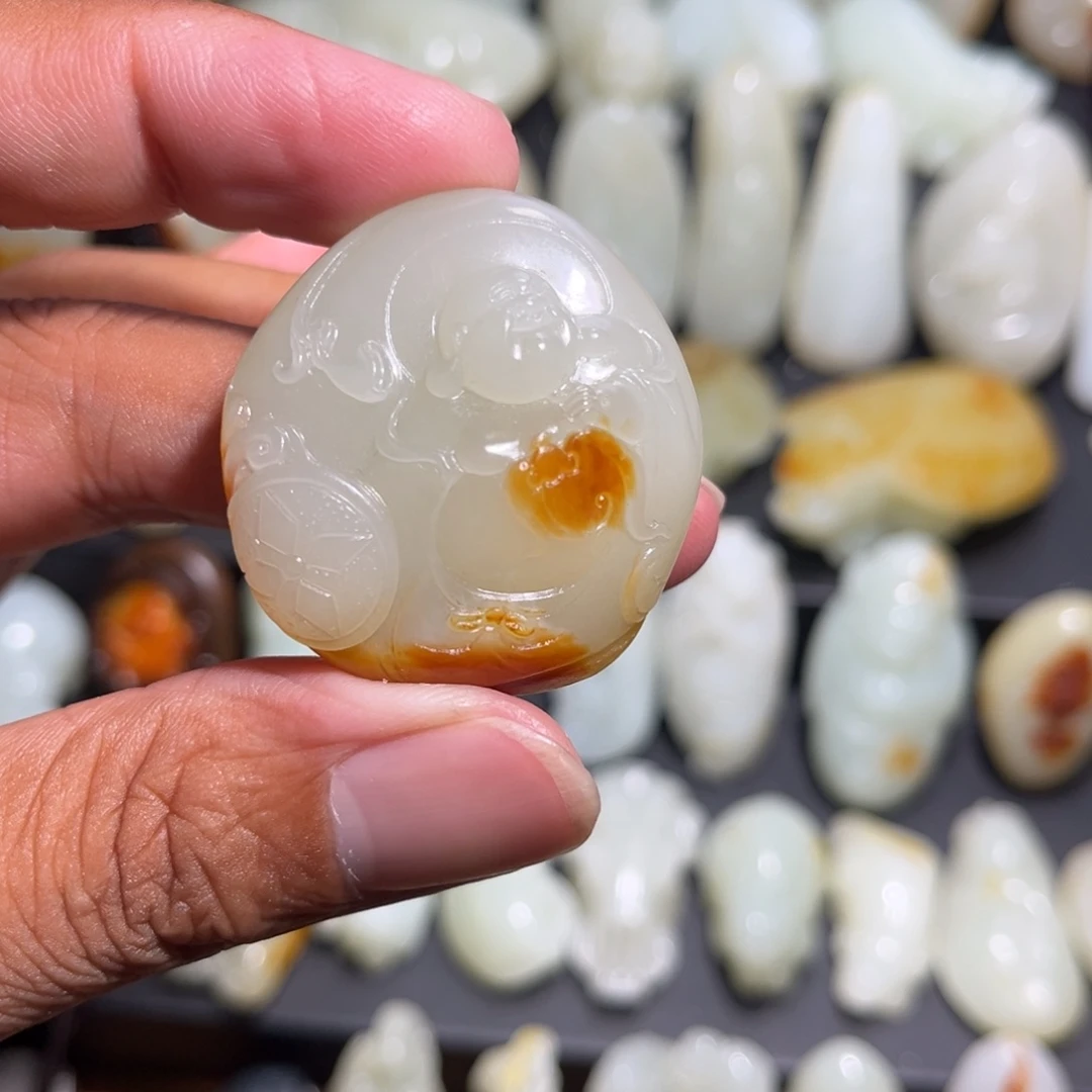 觀***在和田玉未镶嵌颈饰