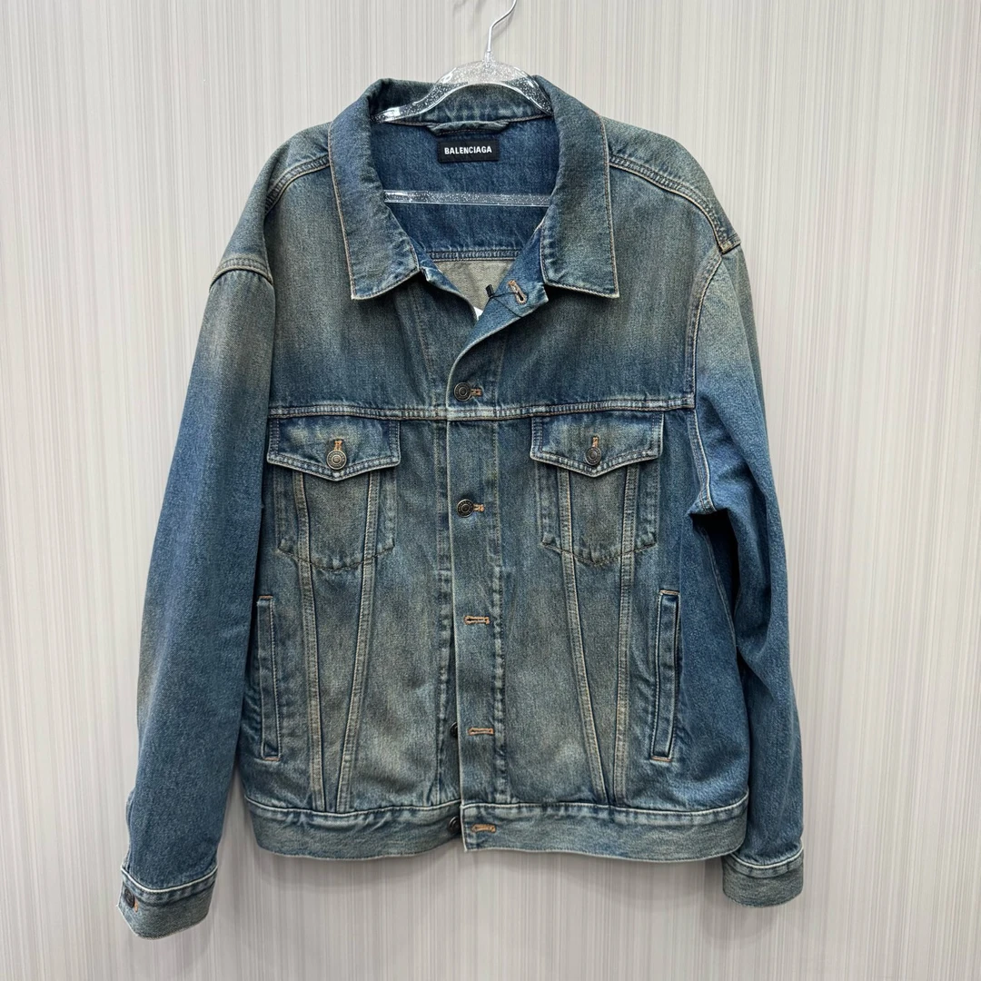 99新 Balenciaga/巴黎世家 做旧后背logo牛仔外套 尺码48 10142