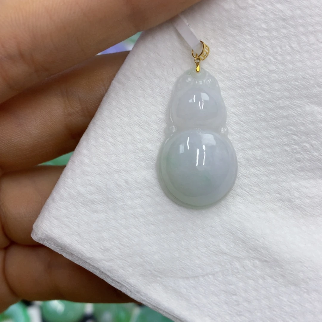 翡翠18K金镶嵌颈饰翡翠