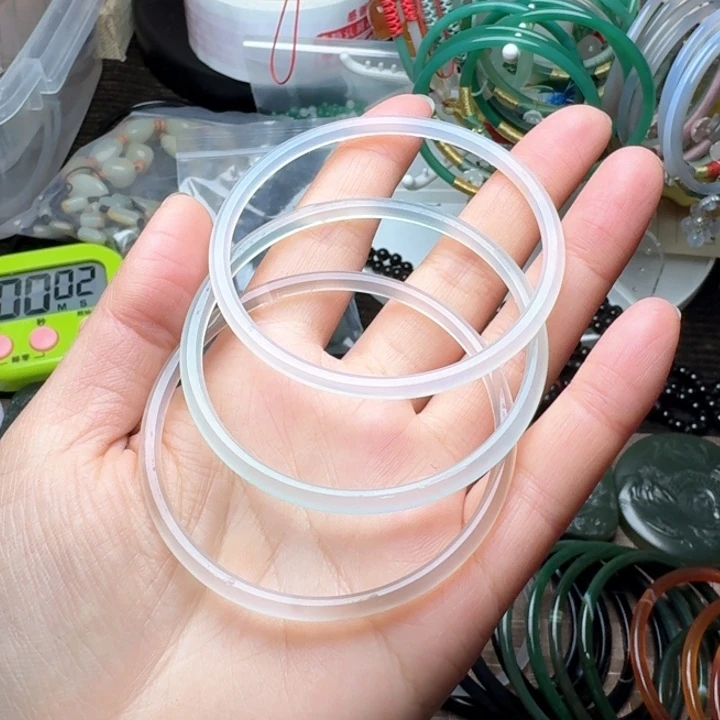 玛瑙/玉髓手镯未镶嵌茉*