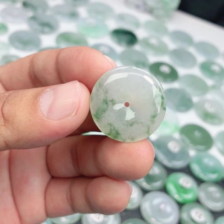 翡翠未镶嵌颈饰缅甸天然A货翡翠26.2-5.8