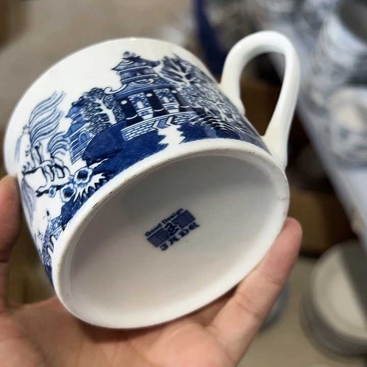 玉牌古典园林耳杯一个