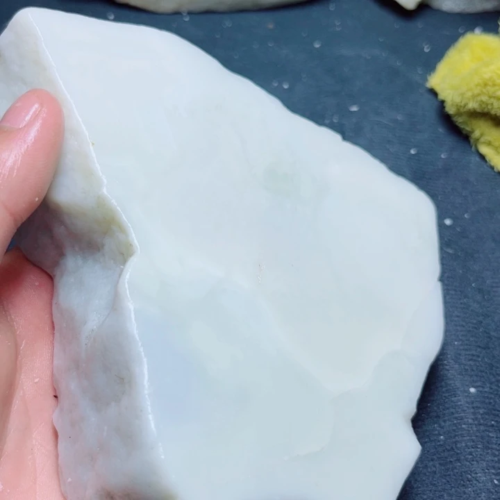 和田玉（白玉）未镶嵌珠宝奇石