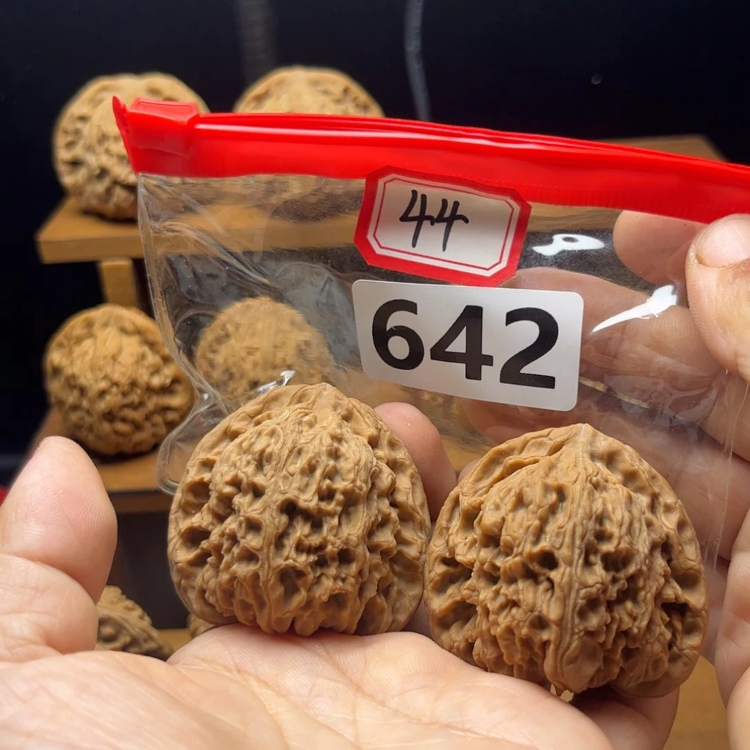 吊坠文玩核桃三角将44