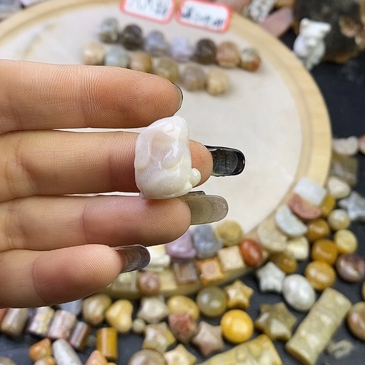 针钠钙石（海纹石）未镶嵌颈饰46