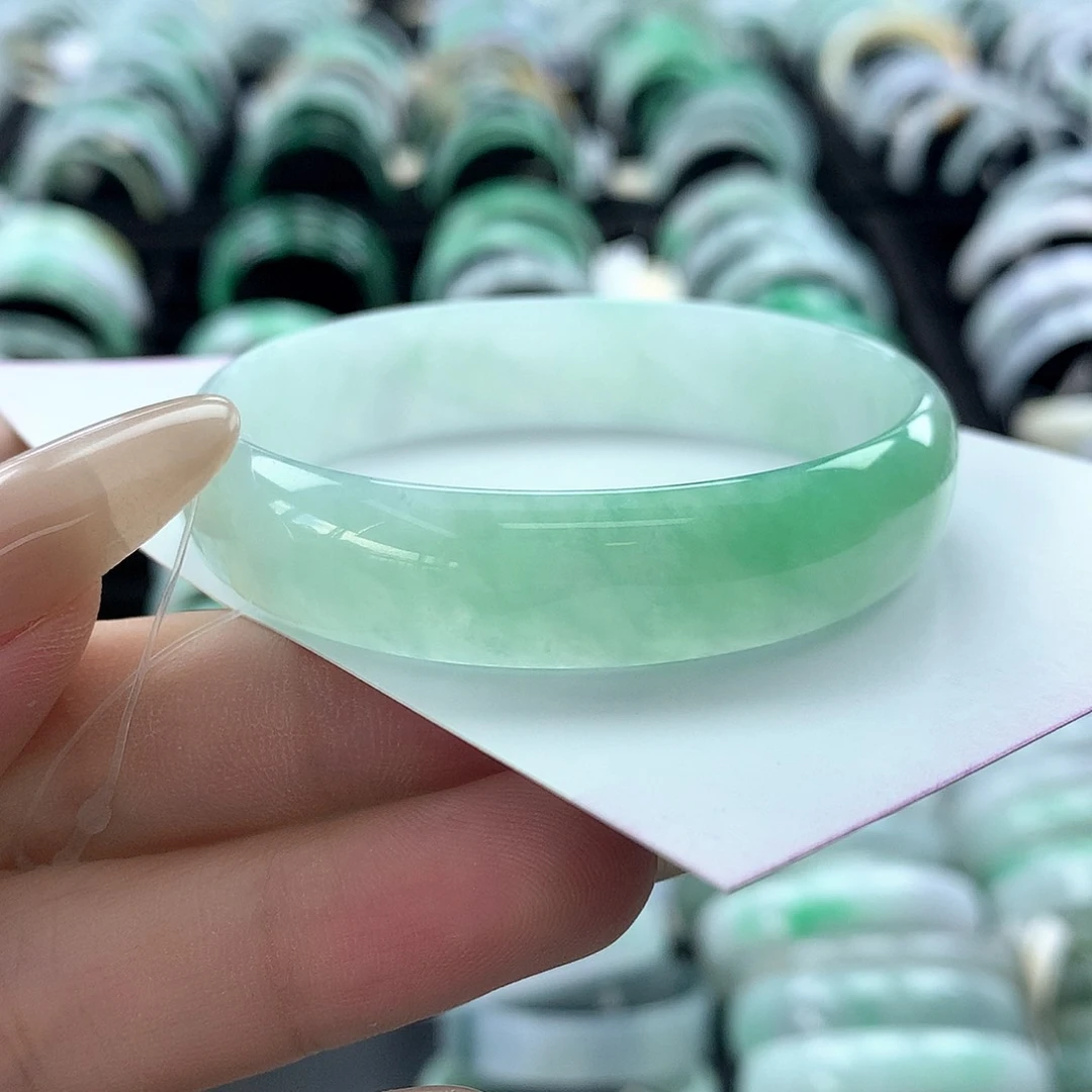 未镶嵌手镯翡翠公主