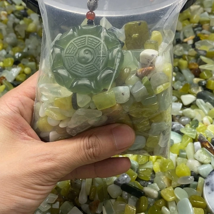 蛇纹石玉未镶嵌鱼缸石