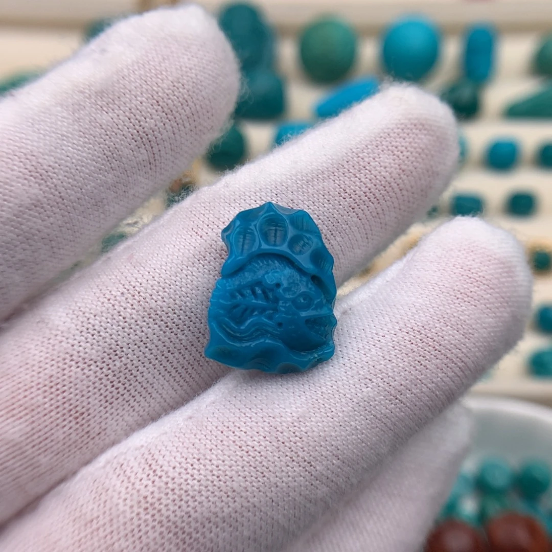 绿松石未镶嵌珠宝奇石