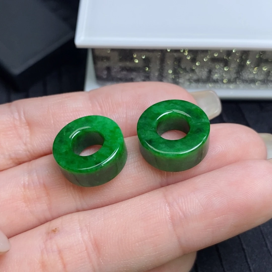 翡翠未镶嵌耳饰路路通