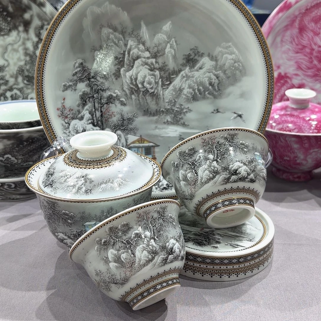 瓷片景德镇瓷器精品陈列