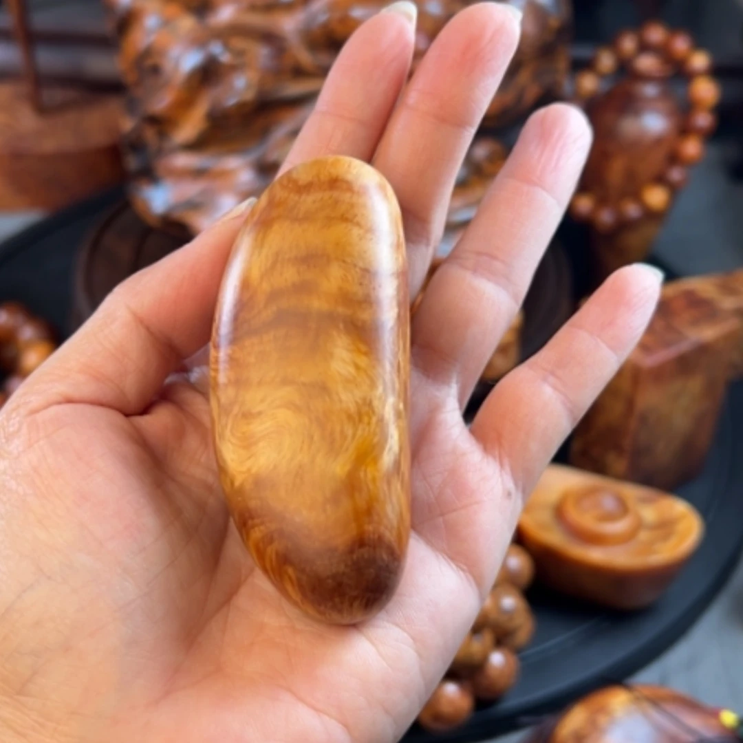 【闪购商品】松木（琥珀木）把件