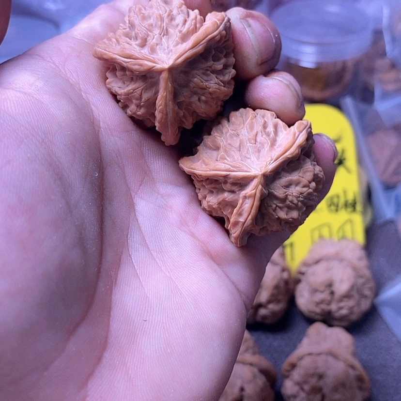 【闪购商品】吊坠文玩核桃36盘山三棱