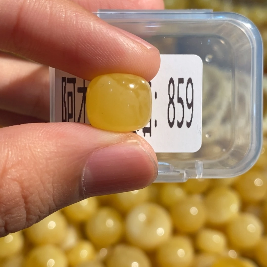 蜜蜡未镶嵌珠宝奇石859