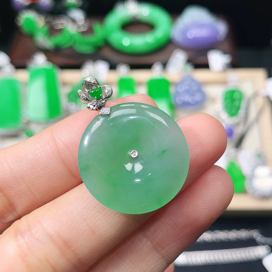 吊坠(不含链)18K金镶嵌翡翠