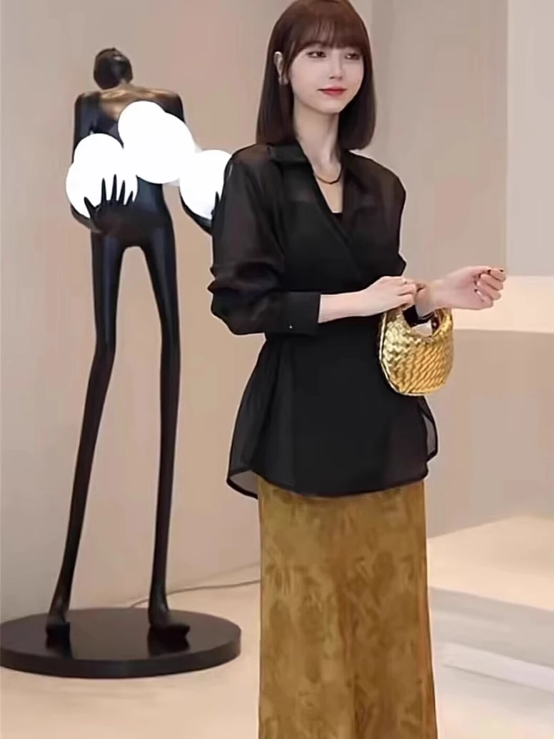 新中式气质套装早秋新款高级减龄黑色收腰衬衫上衣搭配提花半身裙