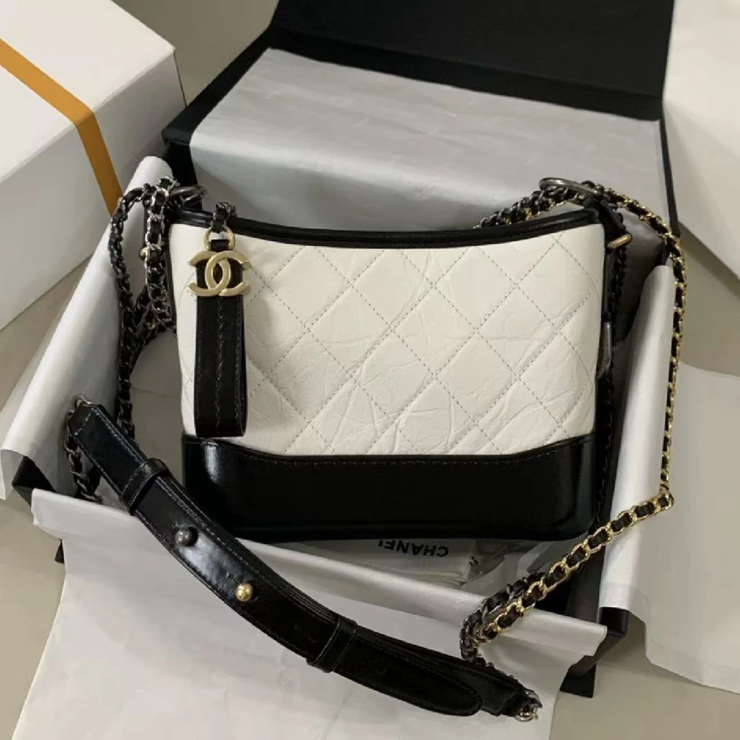 95新 Chanel/香奈儿 Chanel 黑白流浪新中号 25110077-09