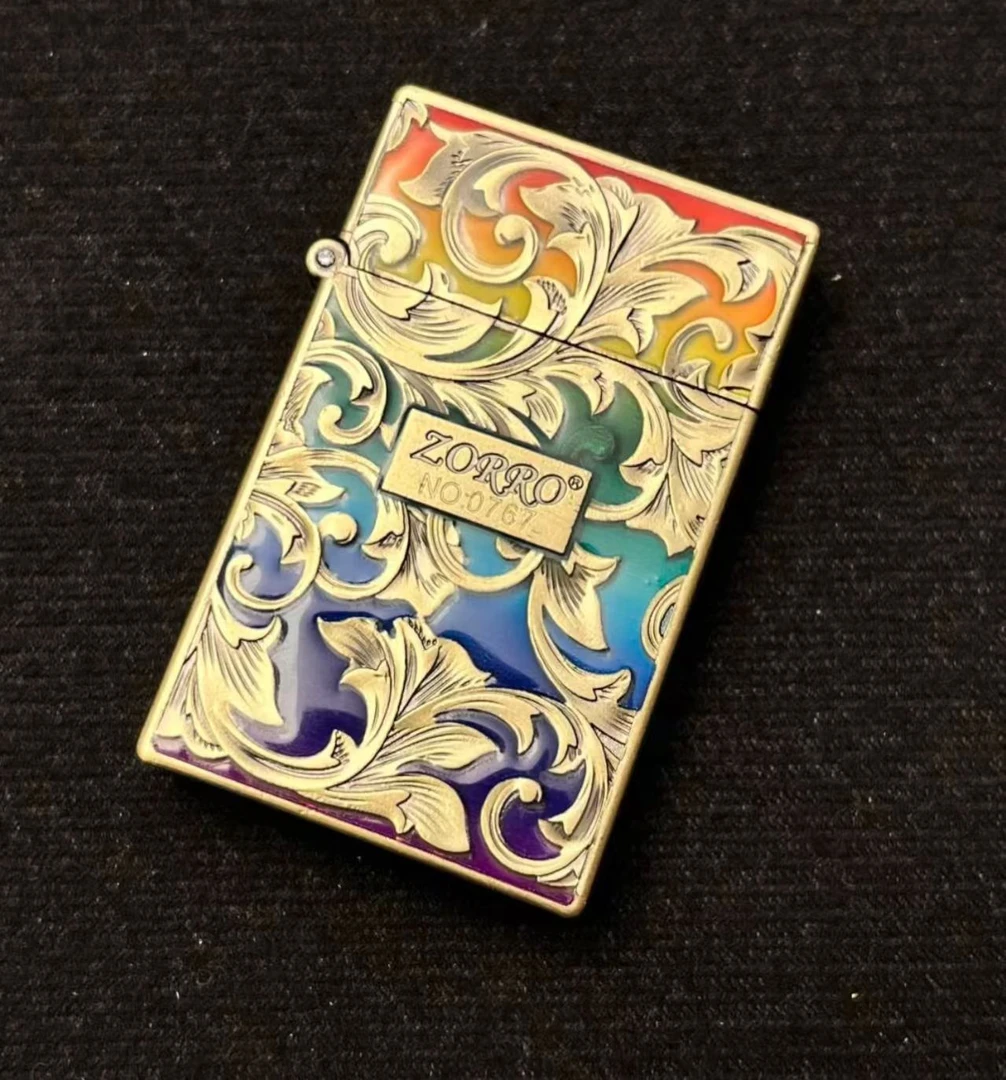 正品夜光彩虹唐草花小重甲一体创意煤油防风打火机送礼盔甲机