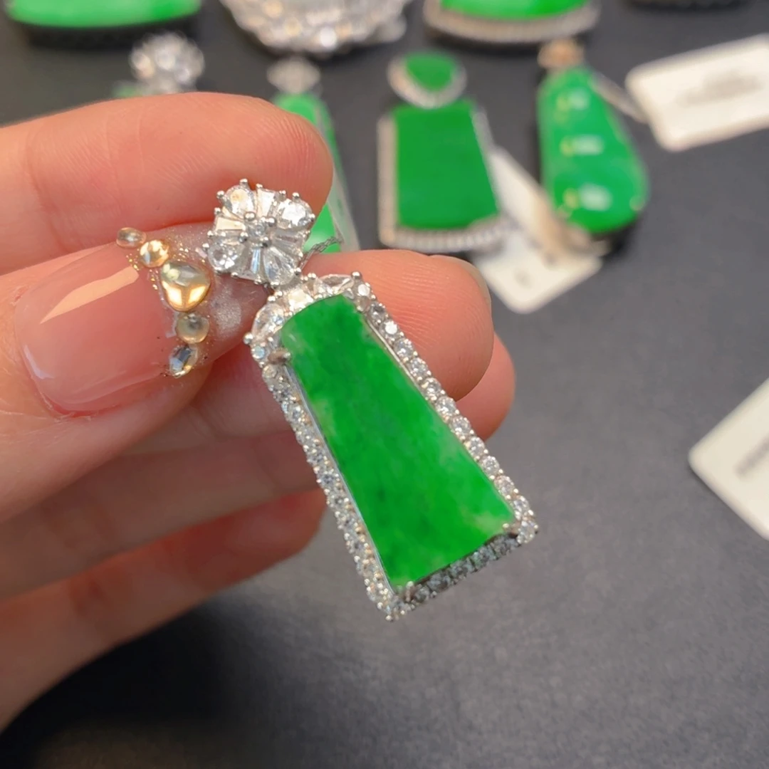 翡翠银S925镶嵌颈饰