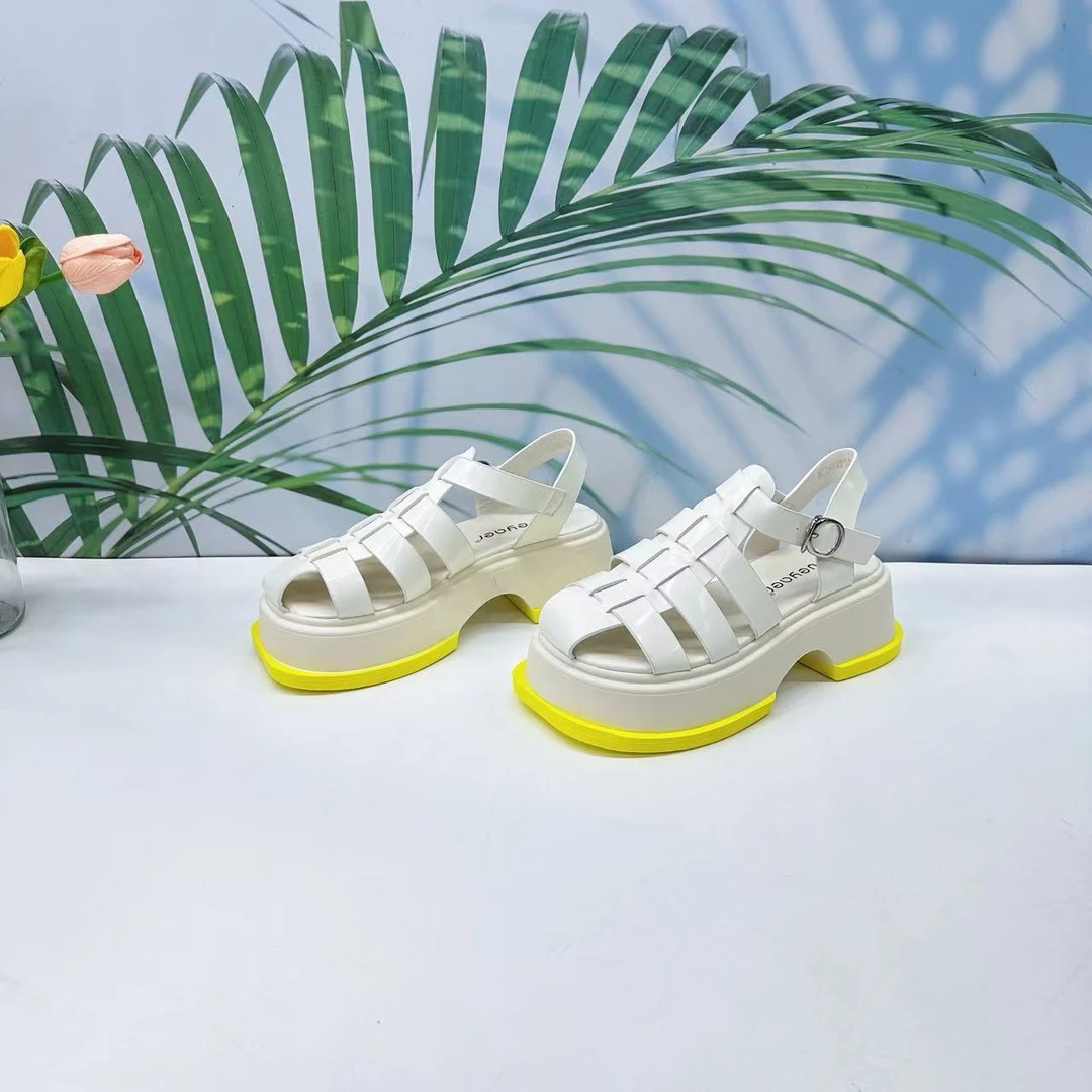 小强家女鞋 芽儿家时尚包头凉鞋（Y85-29-2）（W33AYV2526901）