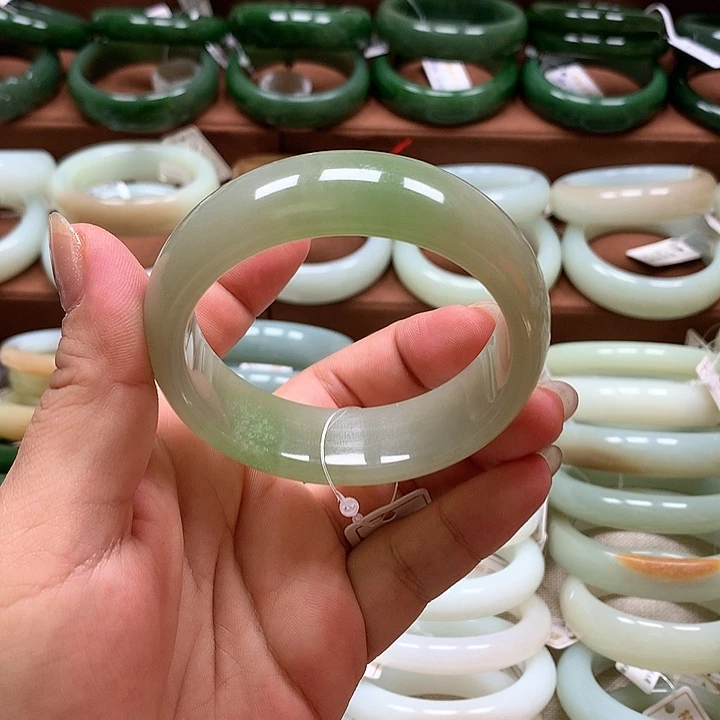 【闪购商品】和田玉手镯未镶嵌