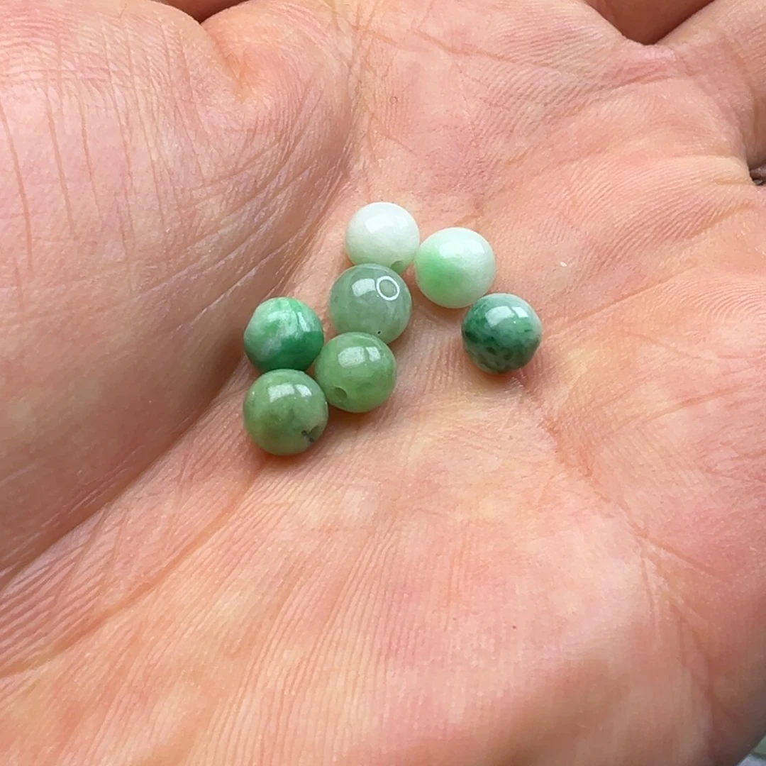 宁***远翡翠未镶嵌颈饰6666