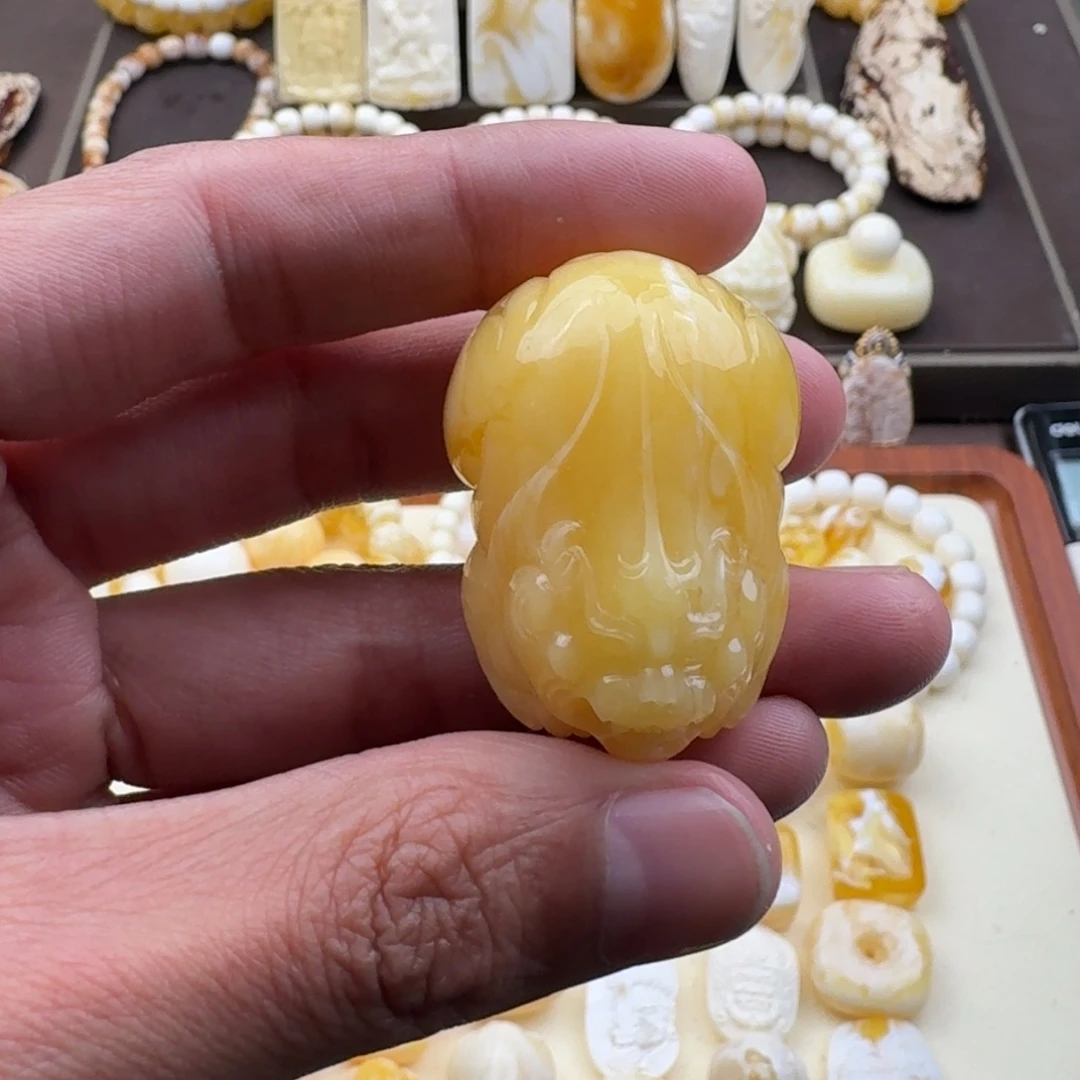 琥珀未镶嵌裸石蜜蜡