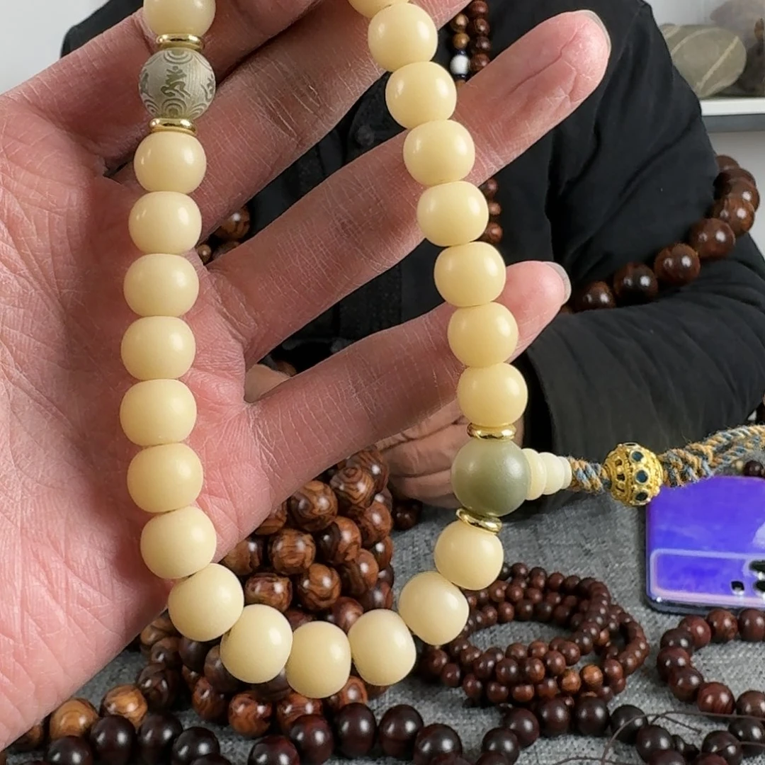 白玉菩提吊坠精品小商品