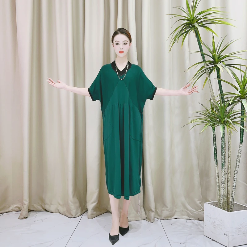 9611绿色针织连衣裙显瘦设计师优雅时尚轻奢气质夏季