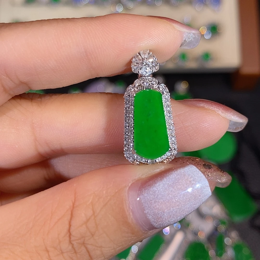 翡翠18K金镶嵌吊坠(不含链)无事牌吊坠