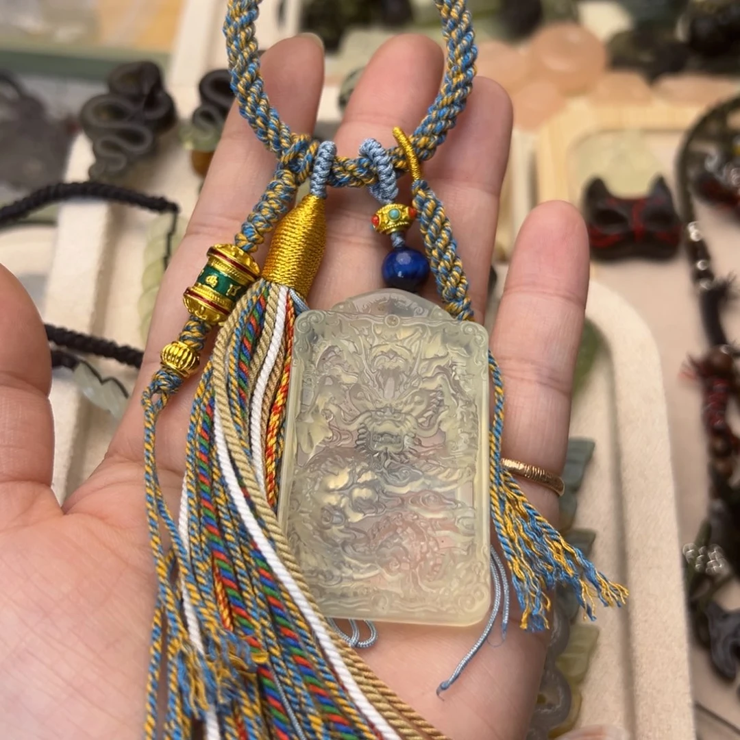蛇纹石玉合金颈饰