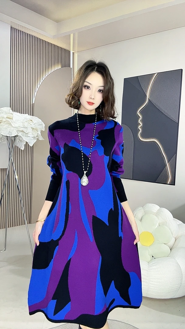 118号2025秋冬时尚气质百搭羊毛裙新款气质保暖妈妈款连衣裙