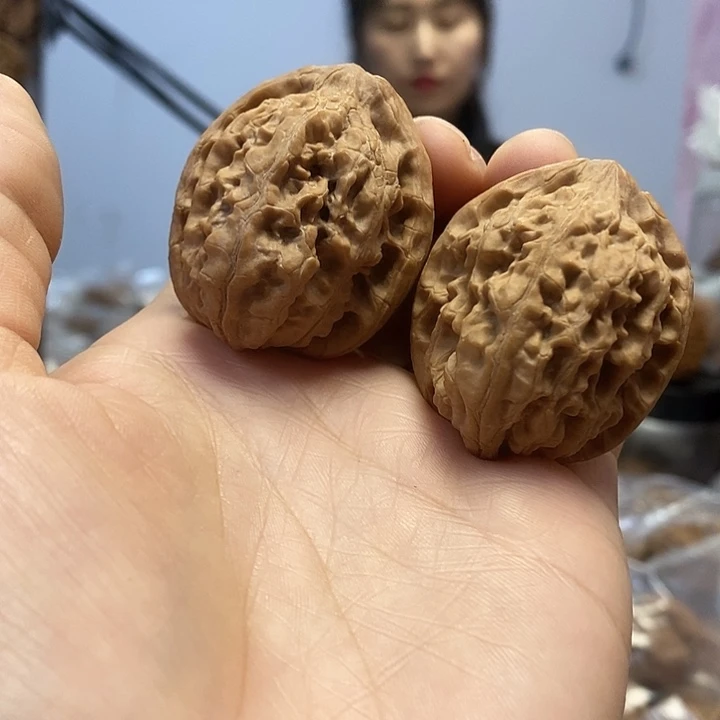 文玩核桃把件35.5红锦鲤油