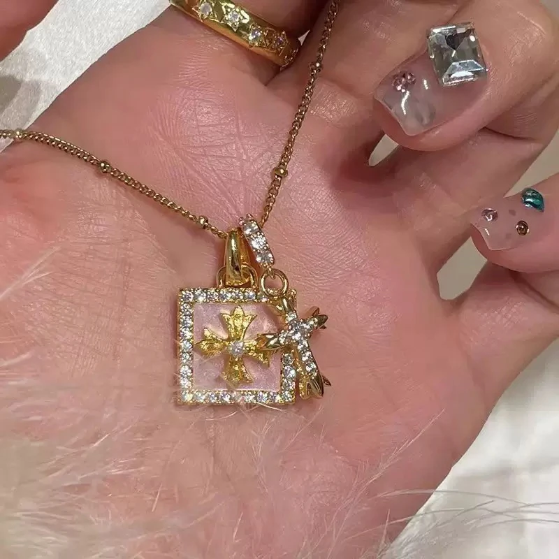 铜合金树脂项链  复古高级百搭甜酷粉十字架满钻爆闪锁骨项链