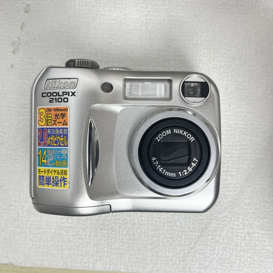 9新 Nikon/尼康 尼康e2100自备五号电池和cf卡读卡器冷白皮氛围感