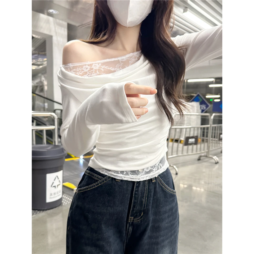 韩版ins潮纯色蕾丝拼接假两件长袖T恤女春秋季收腰内搭一字肩上衣