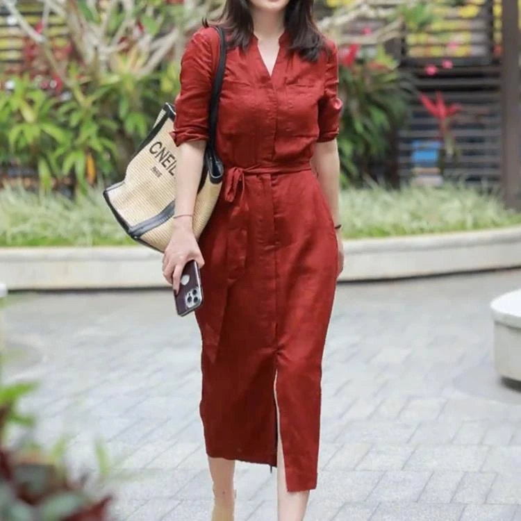 COS MOCO UR高级感气质V领亚麻连衣裙女夏季新款大码收腰显瘦