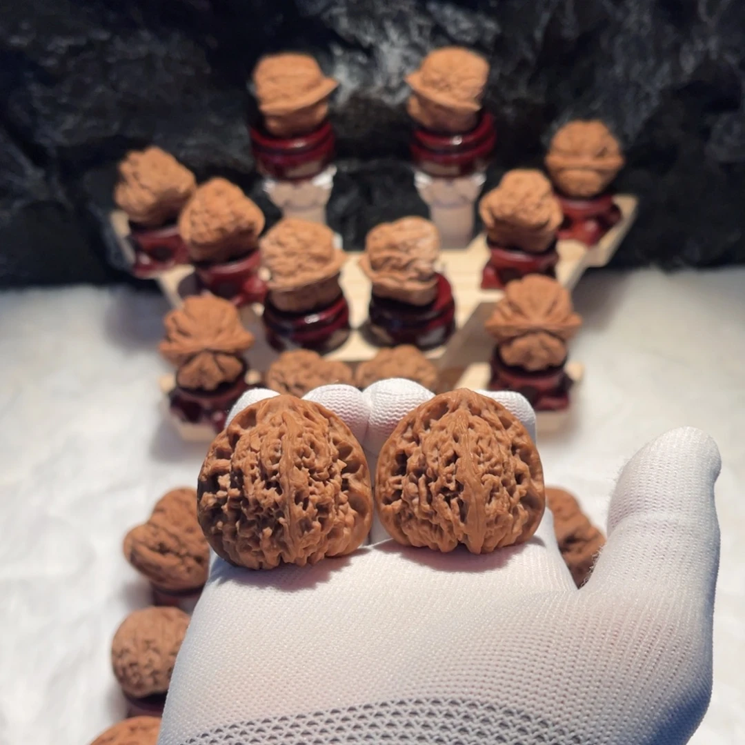 吊坠文玩核桃全品三角南将石高炮核桃尺寸41