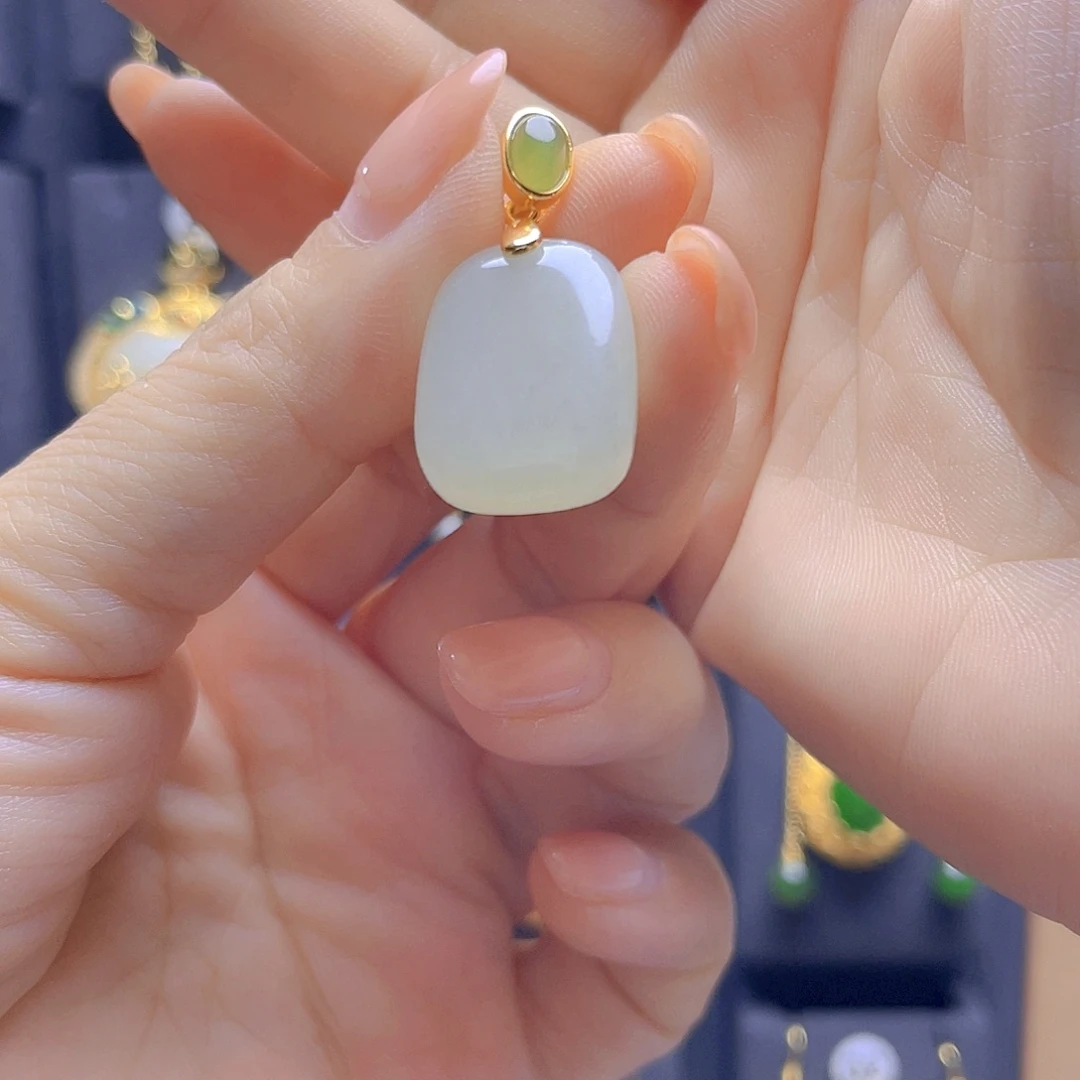 和田玉银S925镀金镶嵌颈饰