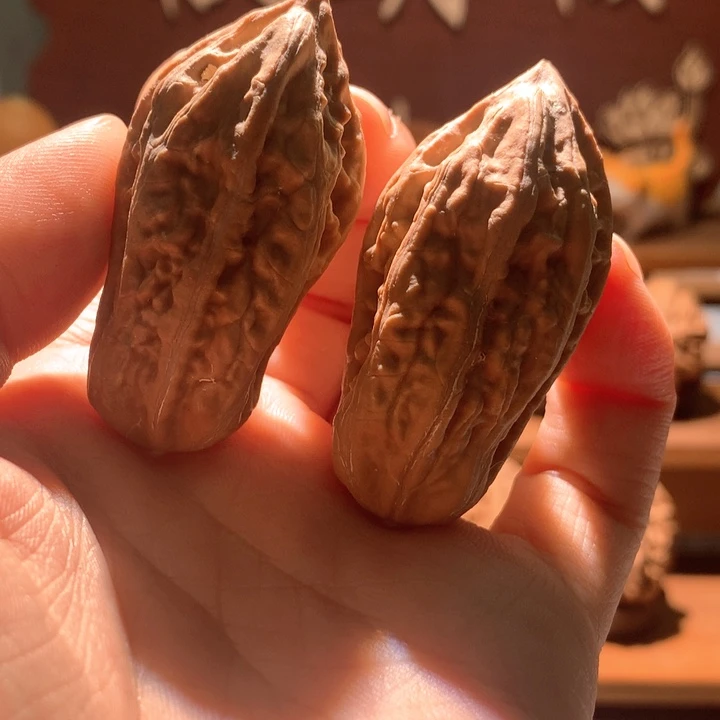 R***雷文玩核桃吊坠楸玥核2