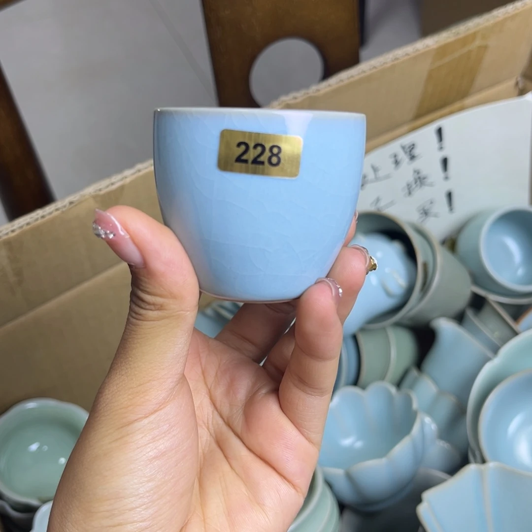 摆件228哈哈哈哈哈哈哈