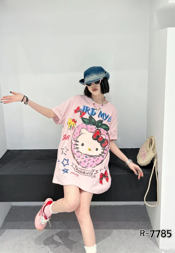 夏季薄款大版正肩显瘦T恤大码宽松重工刺绣花280斤中长款草莓kt猫