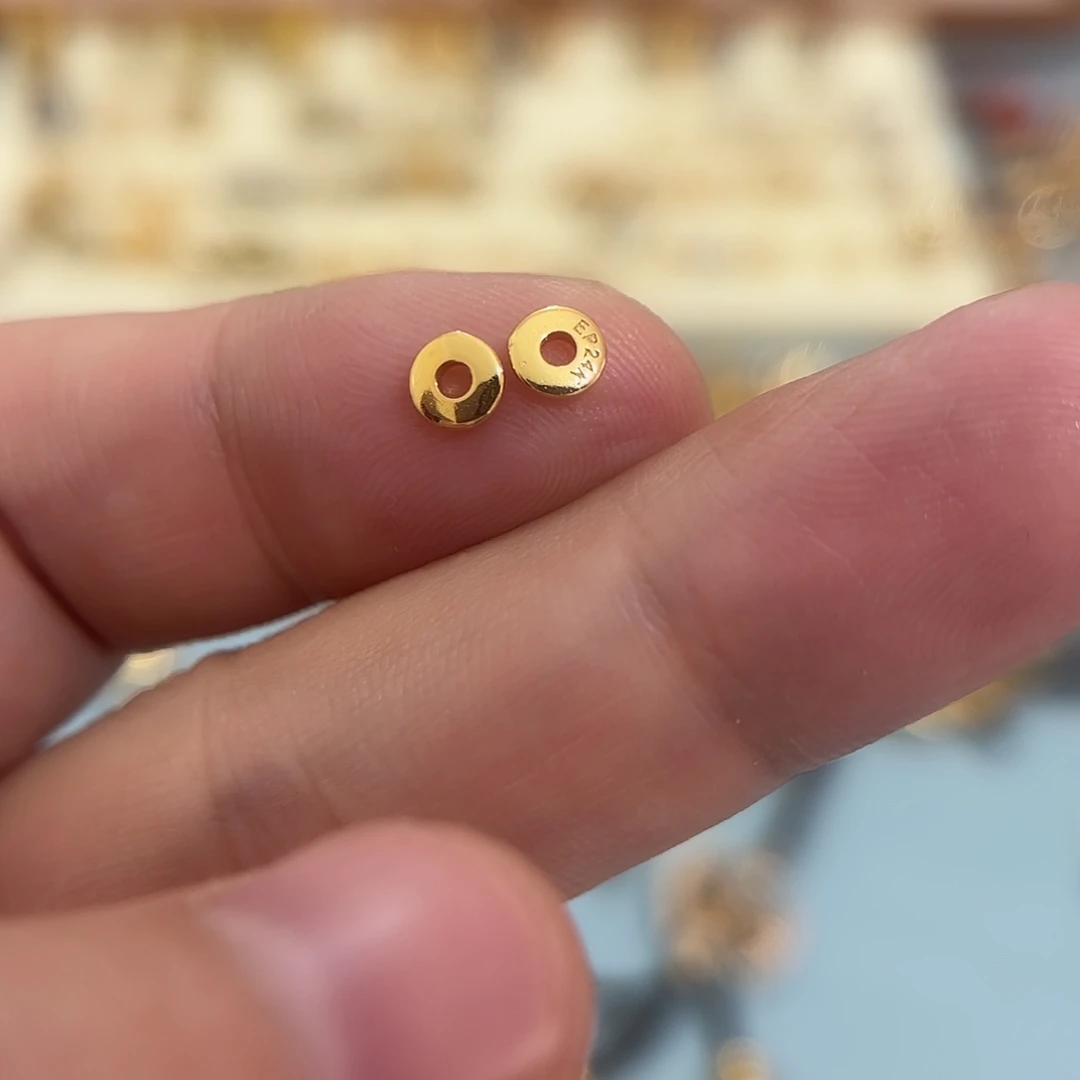 田***野一对飞碟配饰啊啊啊啊啊啊