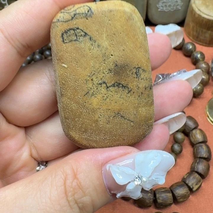 大叶紫檀（黑酸枝木类）