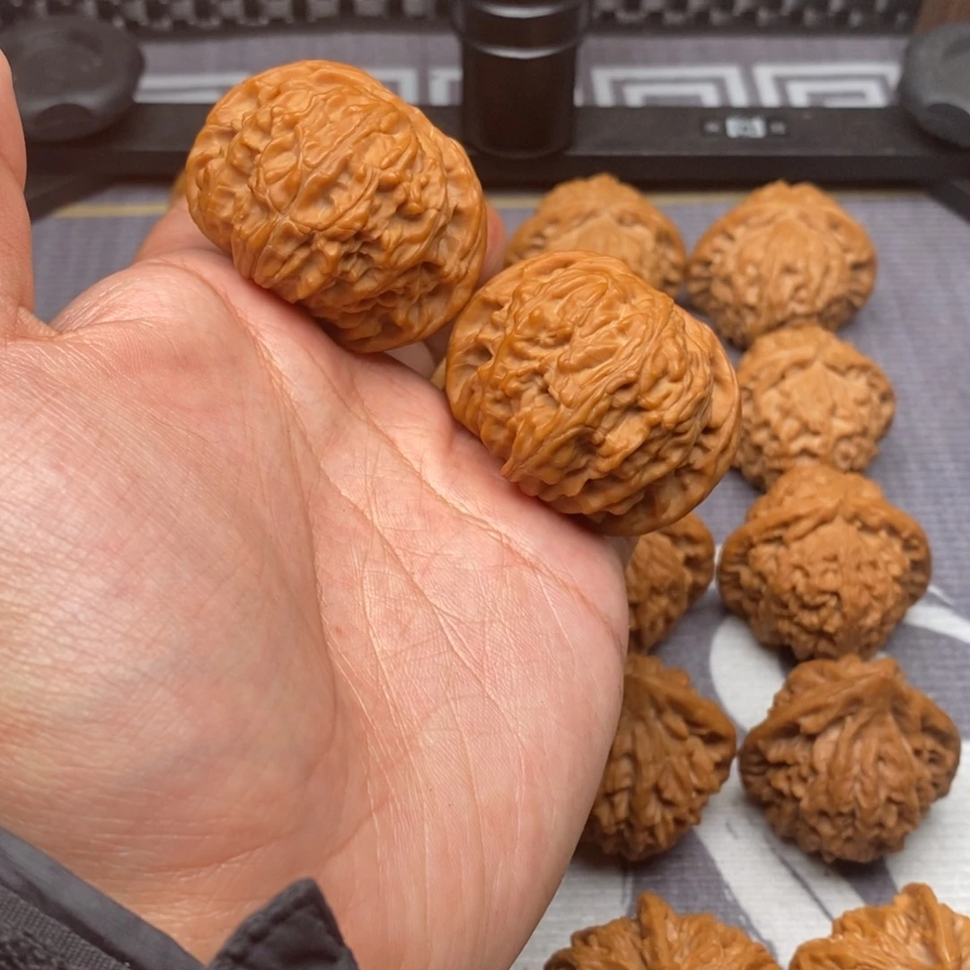 文玩核桃吊坠全品正磨44