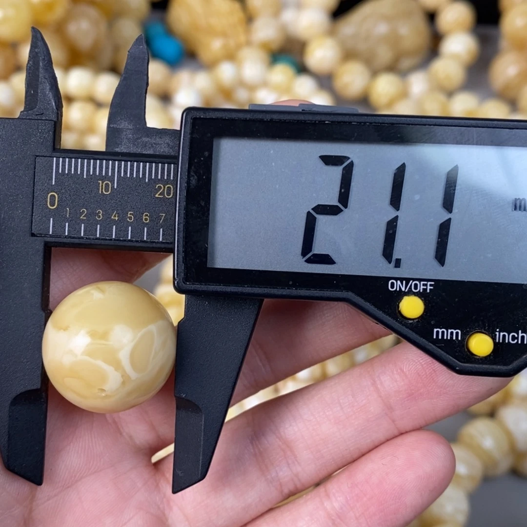 蜜蜡未镶嵌珠宝奇石5.3g